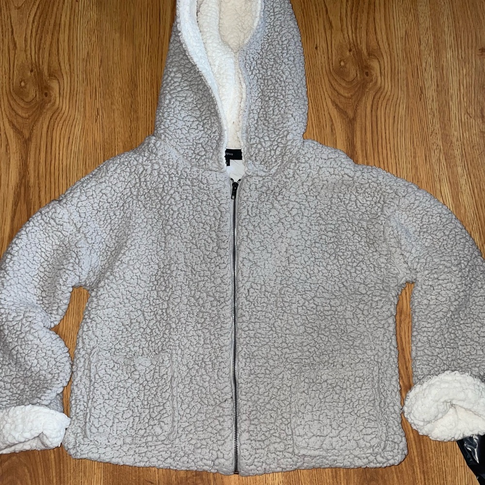 Bear coat / sweatshirt